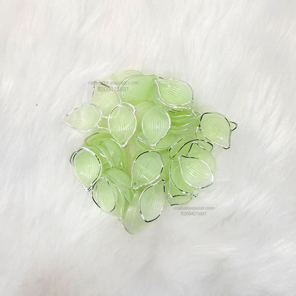 Pista Green Flower Petal Silver